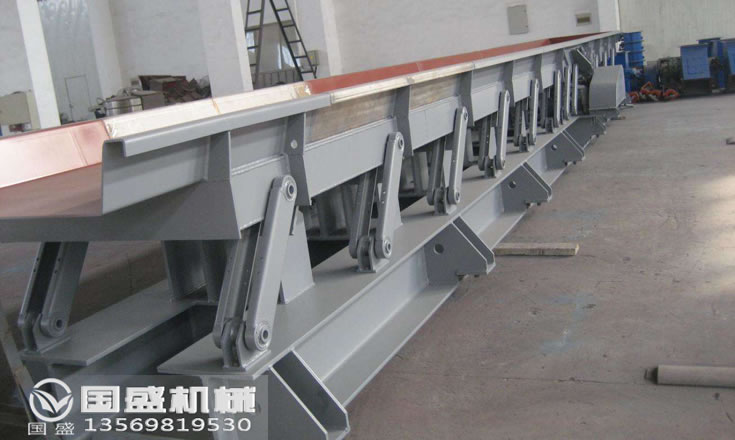 長距離振動給料機 長距離振動給料機